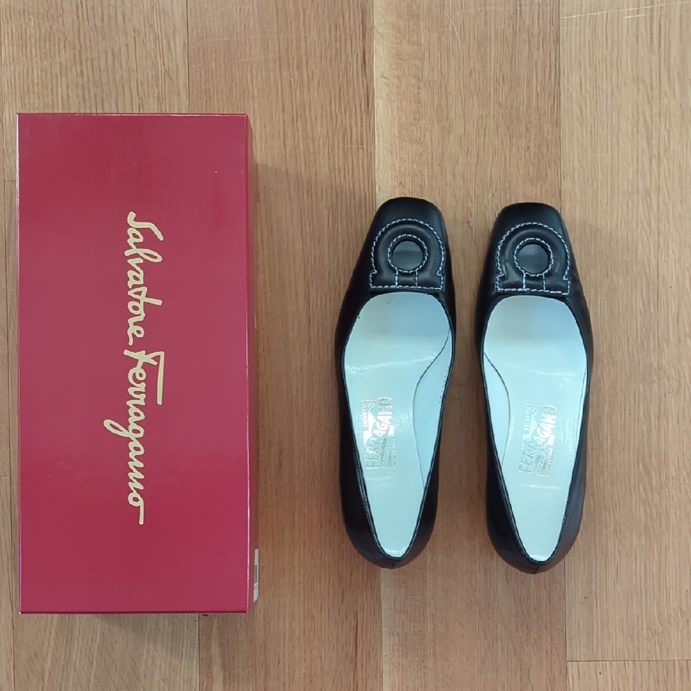 Vintage Ferragamo Black Square Toe Kitten Heel